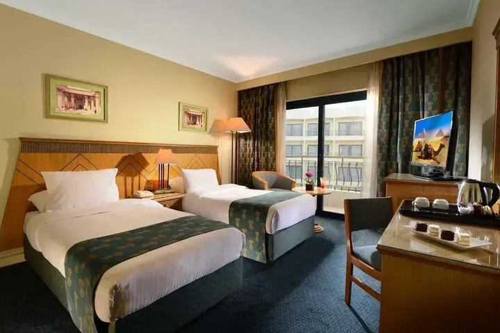 Room 5 of 22