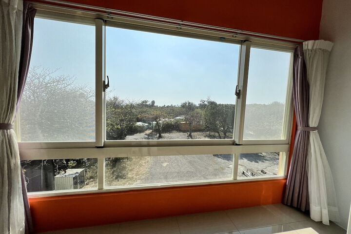 Room 20 of 29