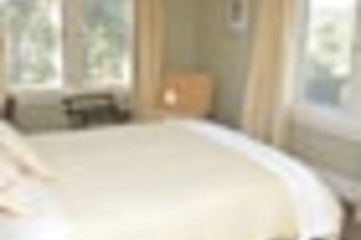 Room 17 of 252