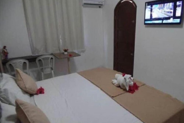 Room 4 of 24