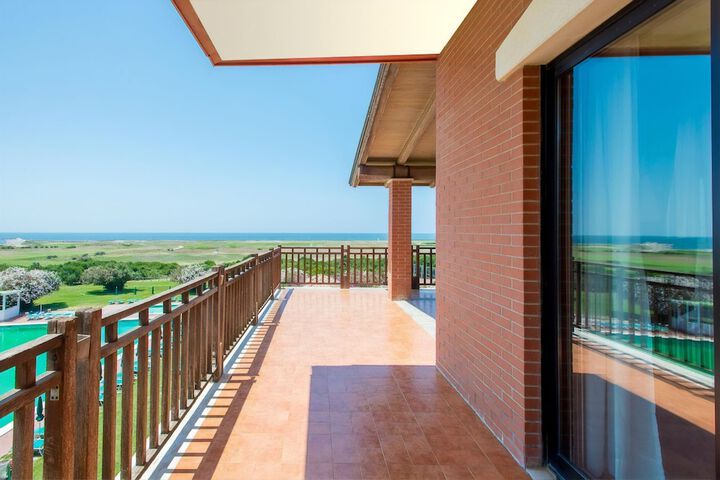 Terrace/Patio 22 of 61