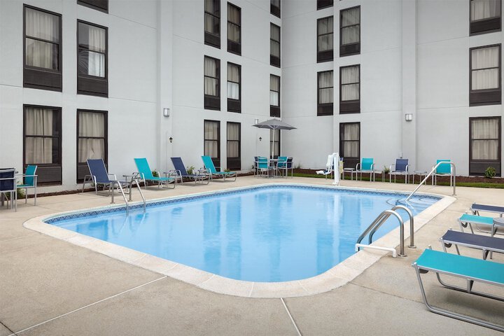 Pools & Facilities