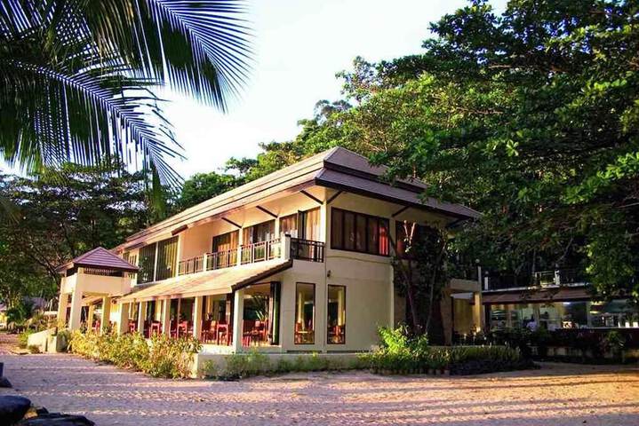 Hotel 2 of 117