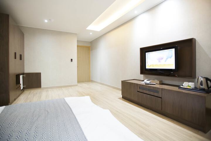 Room 29 of 119