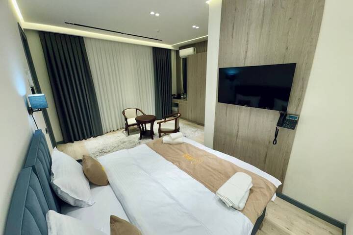 Room 40 of 87