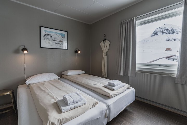 Room 15 of 64
