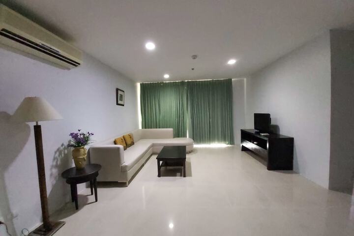 Room 17 of 32