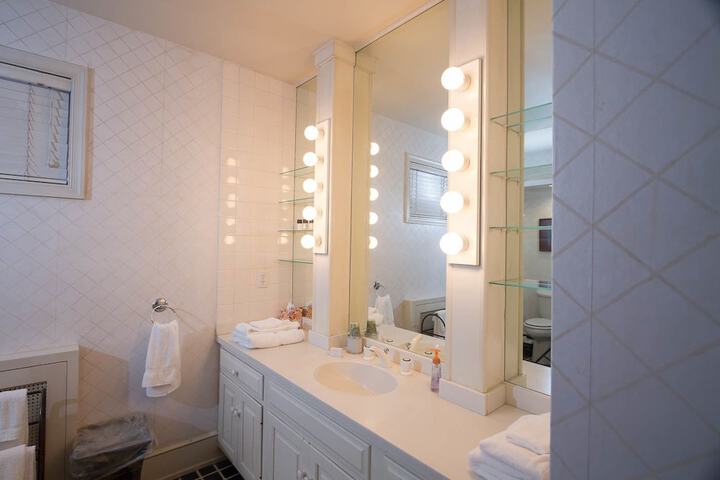 Clean Restrooms