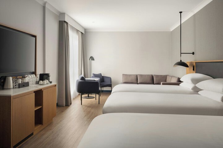 Room 46 of 118