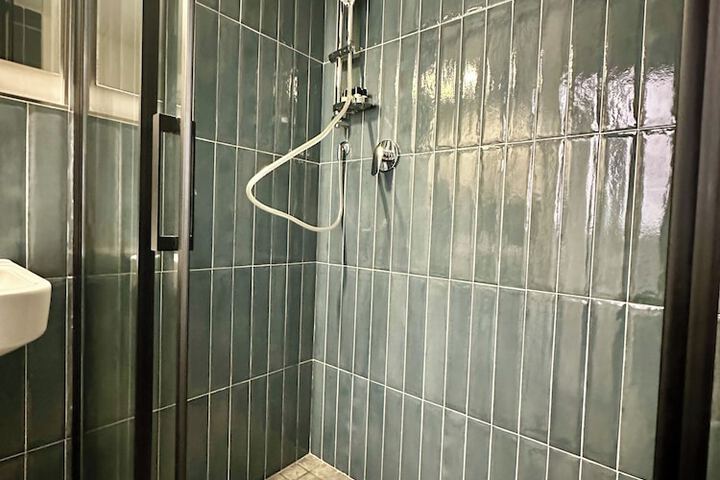 Room 174 of 190