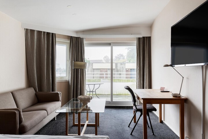 Room 29 of 80