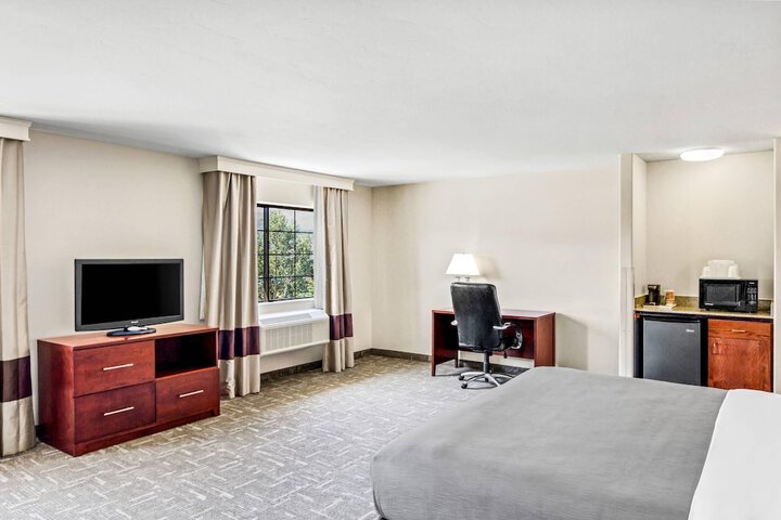 Room 17 of 32
