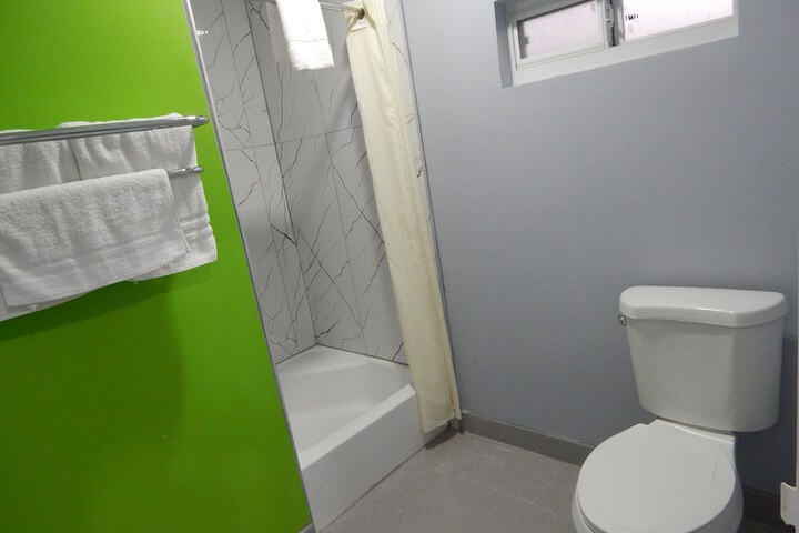 Room 20 of 27