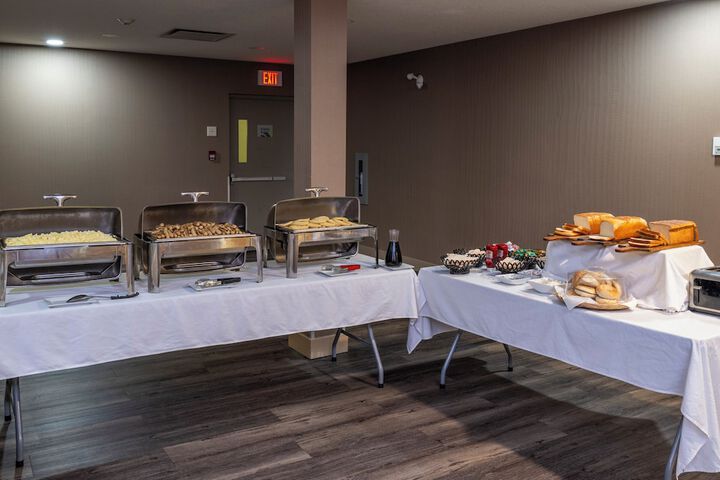 Breakfast/Coffee Service 90 of 114
