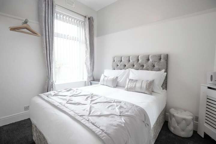 Room 10 of 42
