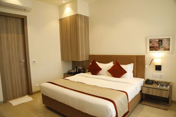 Room 50 of 94