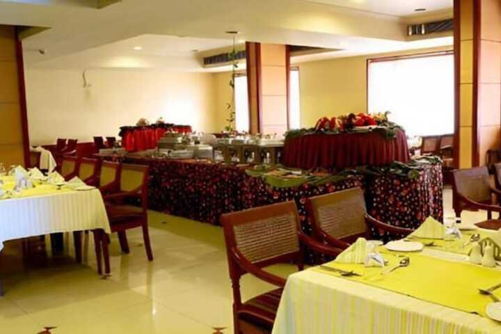 Ballroom/Hall 6 of 8