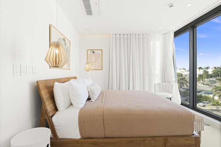 Room 106 of 1000