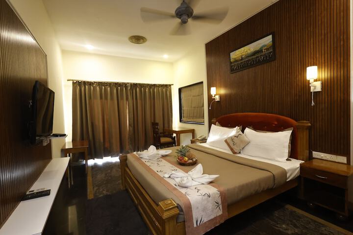 Room 25 of 100