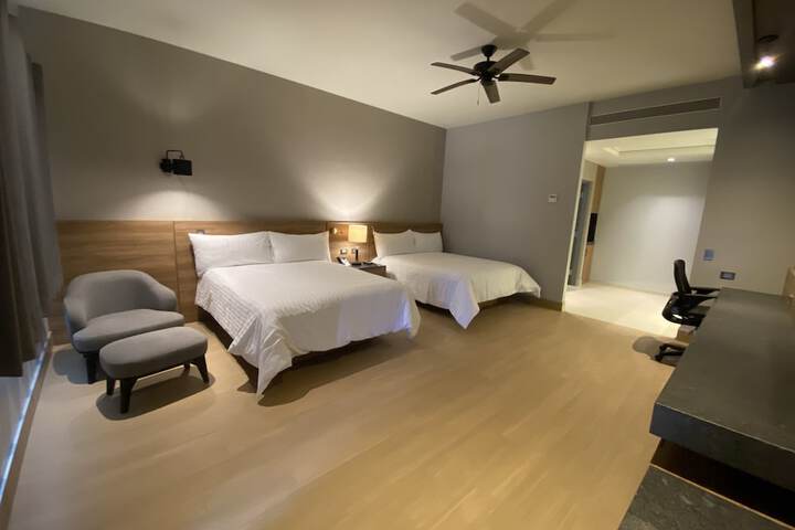 Room 2 of 9