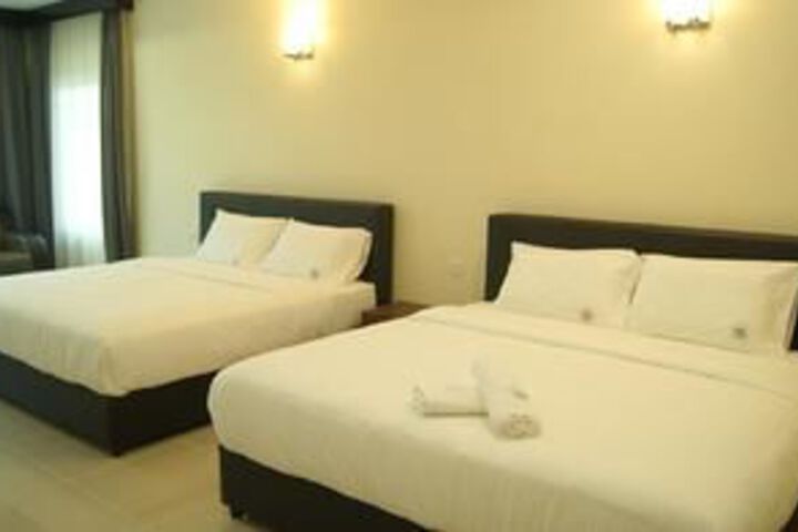 Room 4 of 11