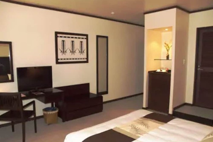 Room 5 of 31