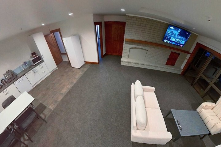 Room 4 of 31