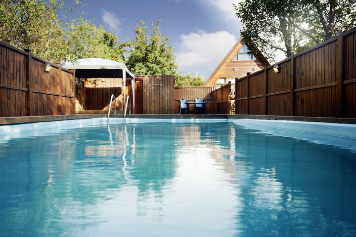Pool 10 of 23