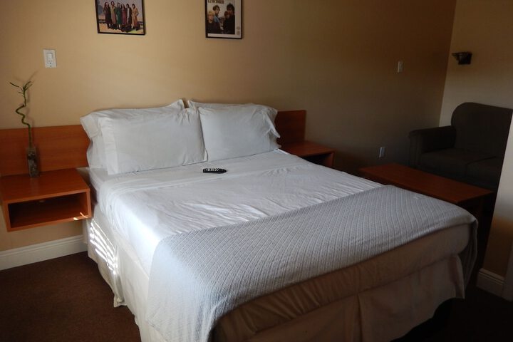 Room 9 of 34
