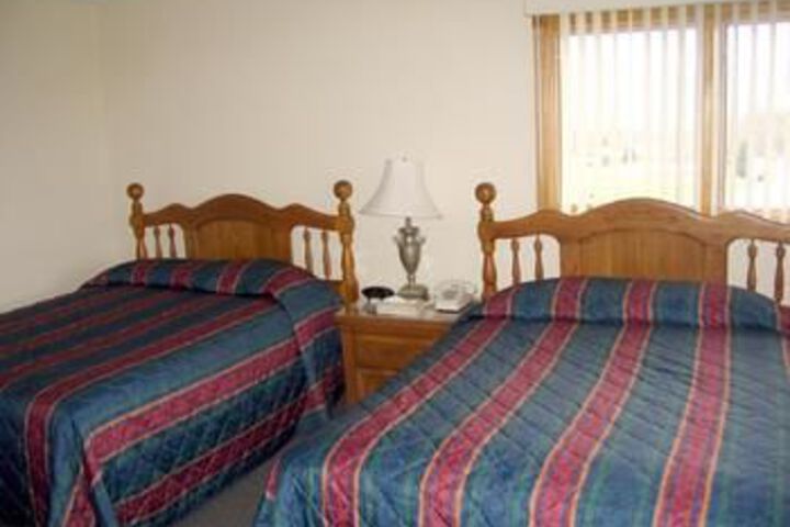 Room 17 of 102