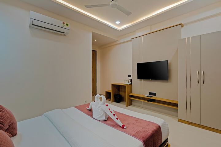 Room 10 of 25