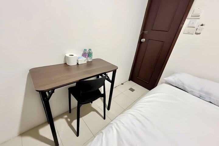 Room 3 of 12