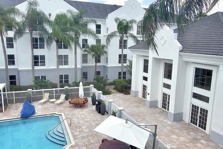 Pool Hotel