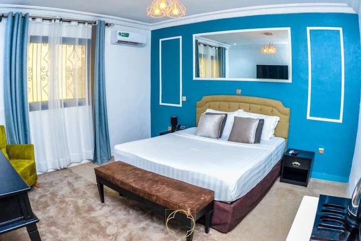 Room 2 of 19