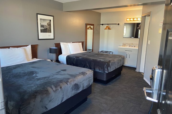 Room 10 of 37