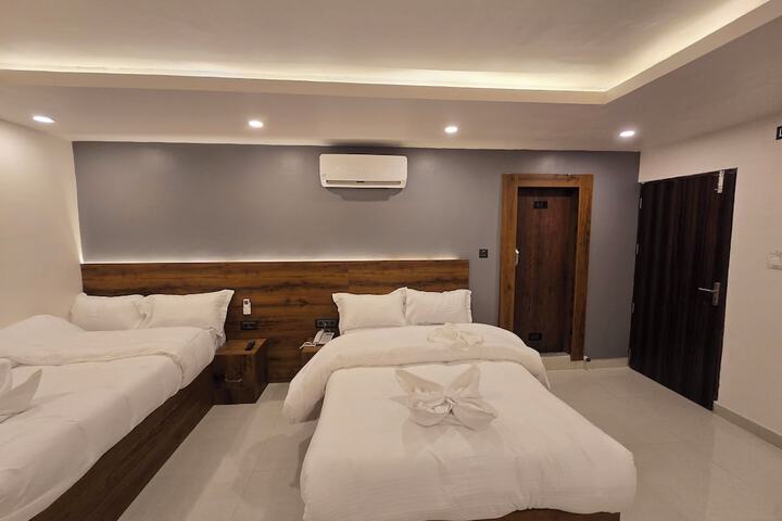 Room 7 of 19