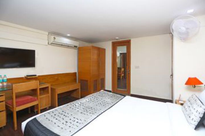Room 14 of 21