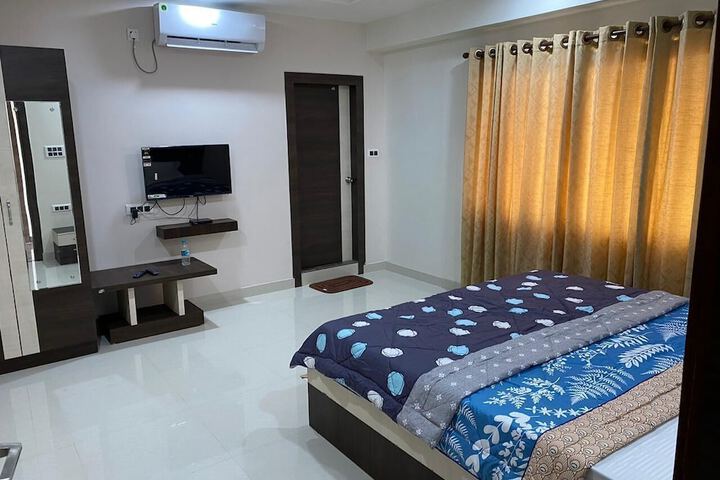 Room 8 of 40