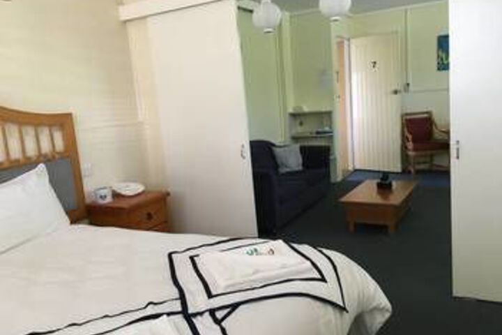 Room 26 of 71