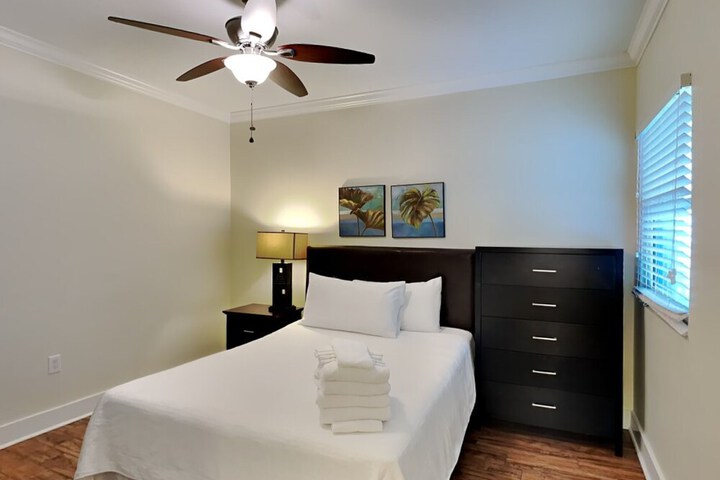 Room 15 of 68