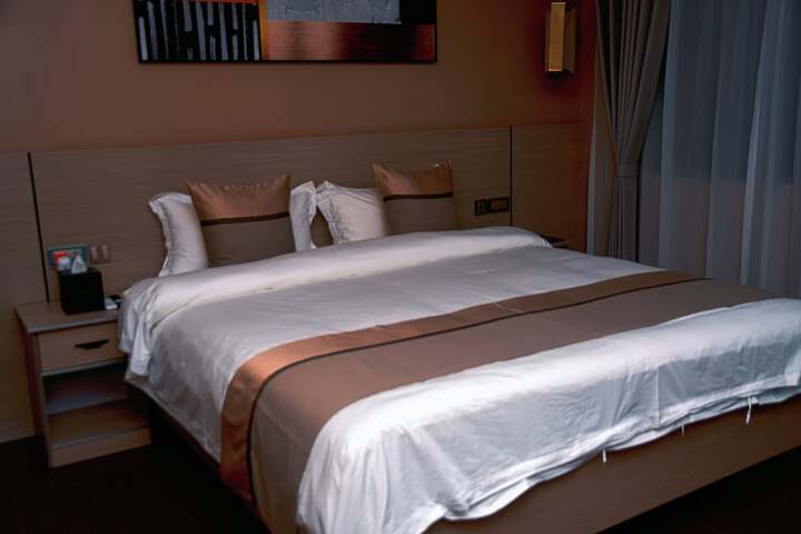 Room 14 of 39