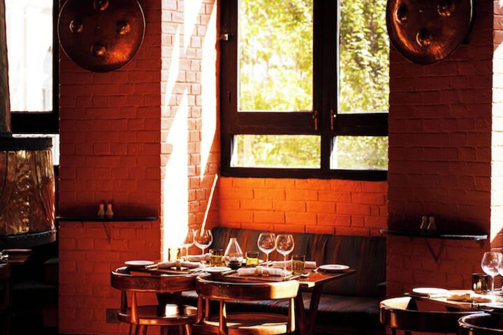 Dining 87 of 145