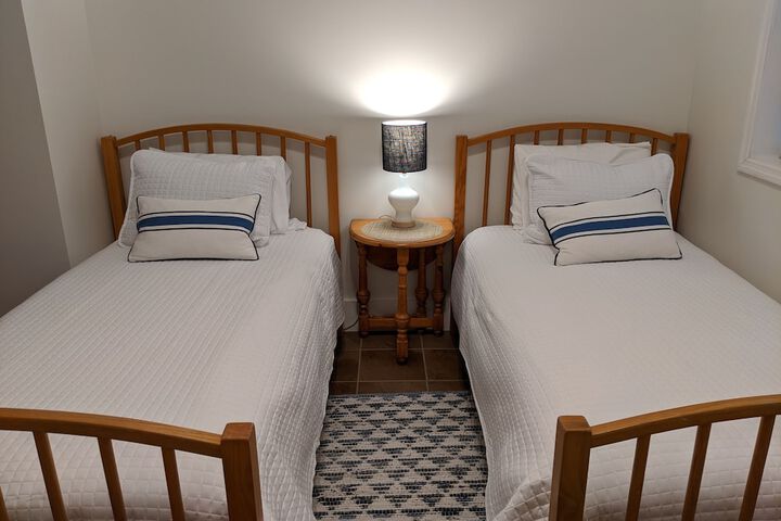 Room 13 of 36