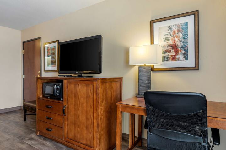 Room 9 of 27