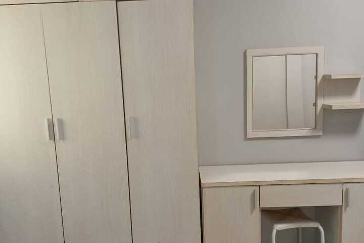 Room 15 of 195