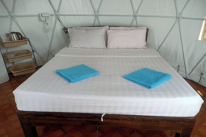 Room 4 of 101