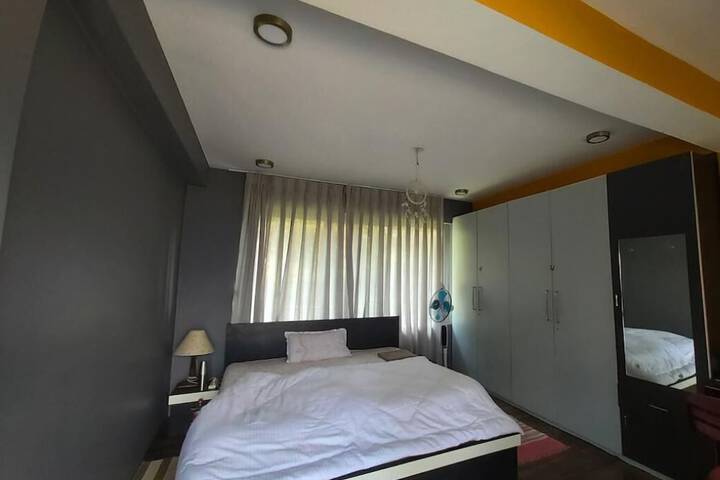 Room 2 of 3