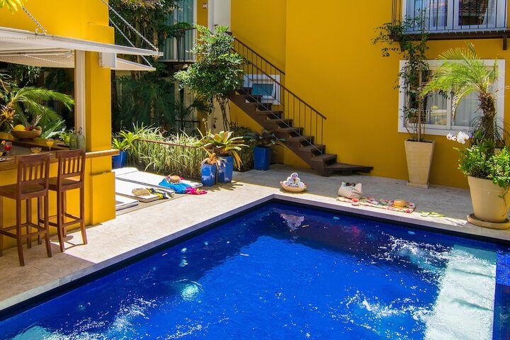 Pool 51 of 105