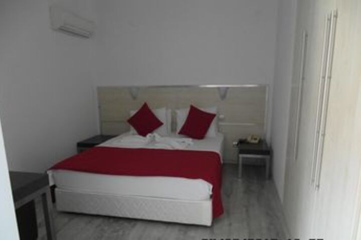 Room 34 of 94