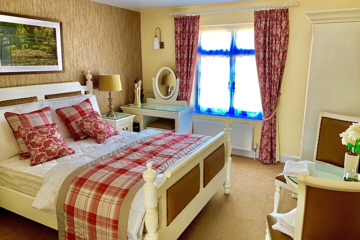 Room 9 of 43